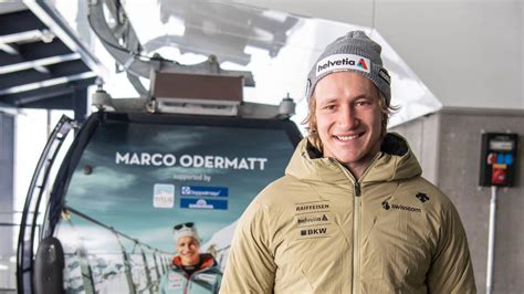 Marco Odermatt und sein Vater Walter über den .